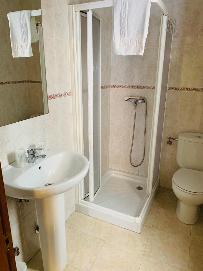 Hotel Hostal La Serna Potes Zewnętrze zdjęcie